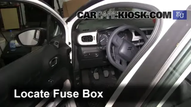 2017 Citroen C3 PureTech 1.2L 3 Cyl. Fusible (intérieur) Contrôle